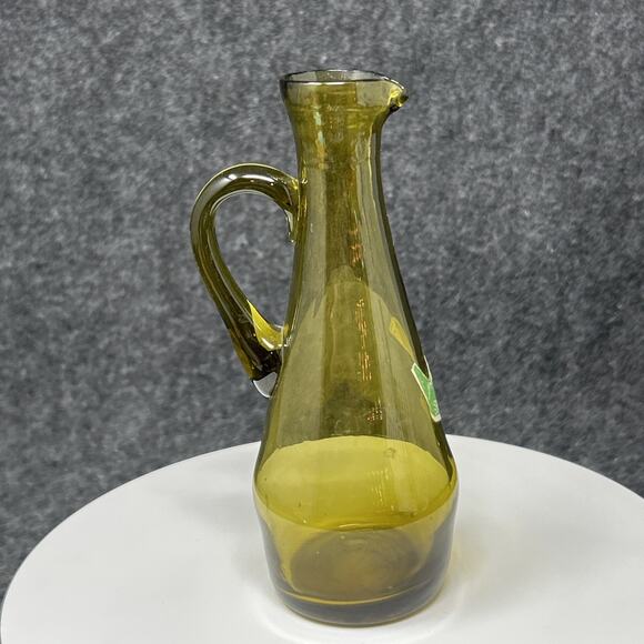 Vintage Chartreuse Green Glass Pitcher Applied Handle 6" Hand Blown Spain - Picture 10 of 10